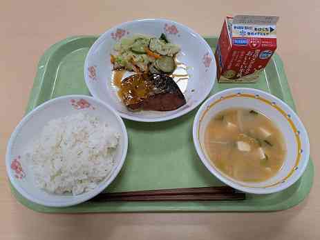 １０月１５日　給食